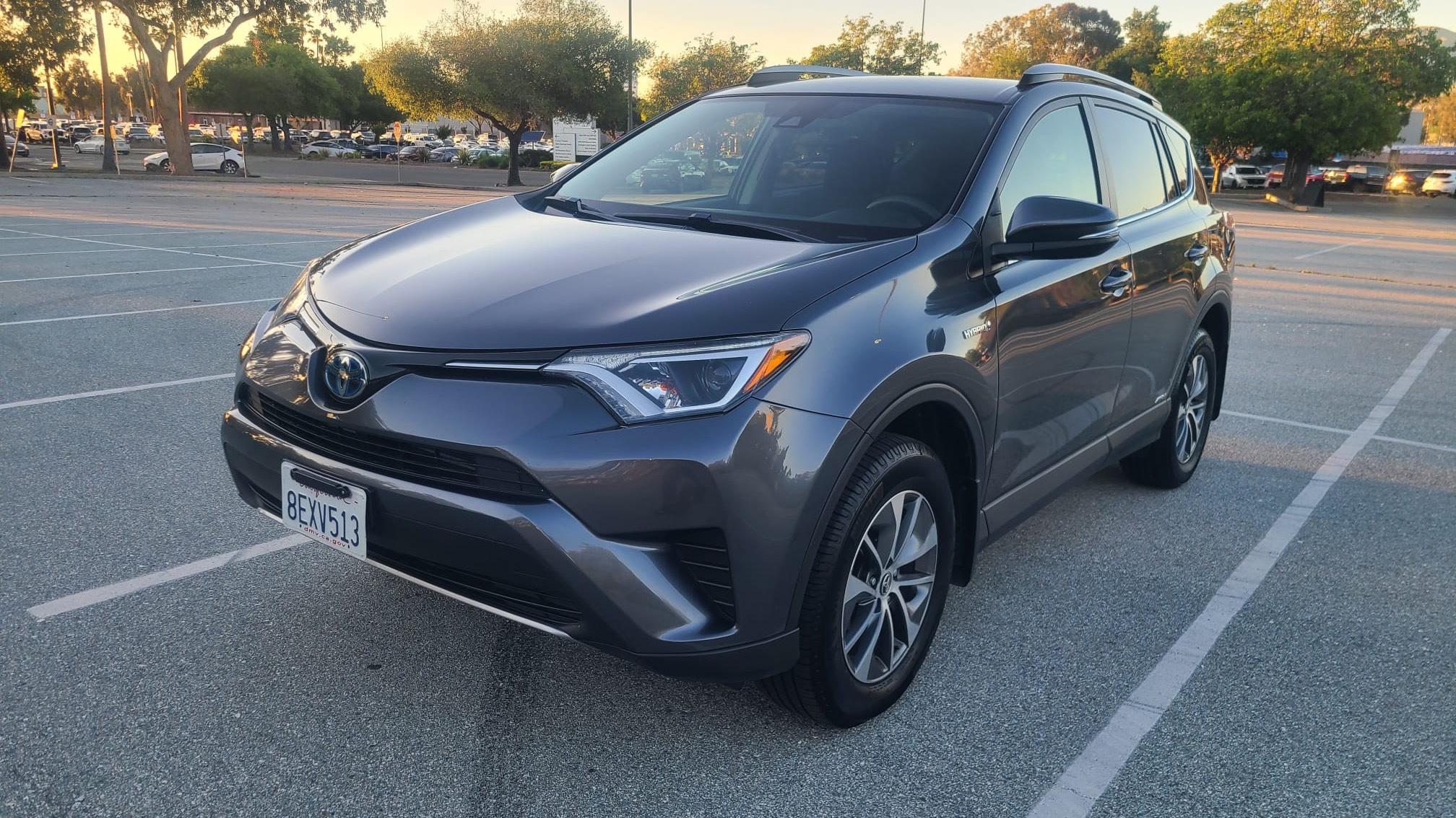 Toyota RAV4 Hybrid 2018 in 
