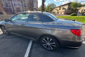 Chrysler 200 car