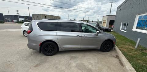 Chrysler Pacifica 2017