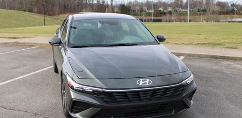 Hyundai Elantra Hybrid 2025