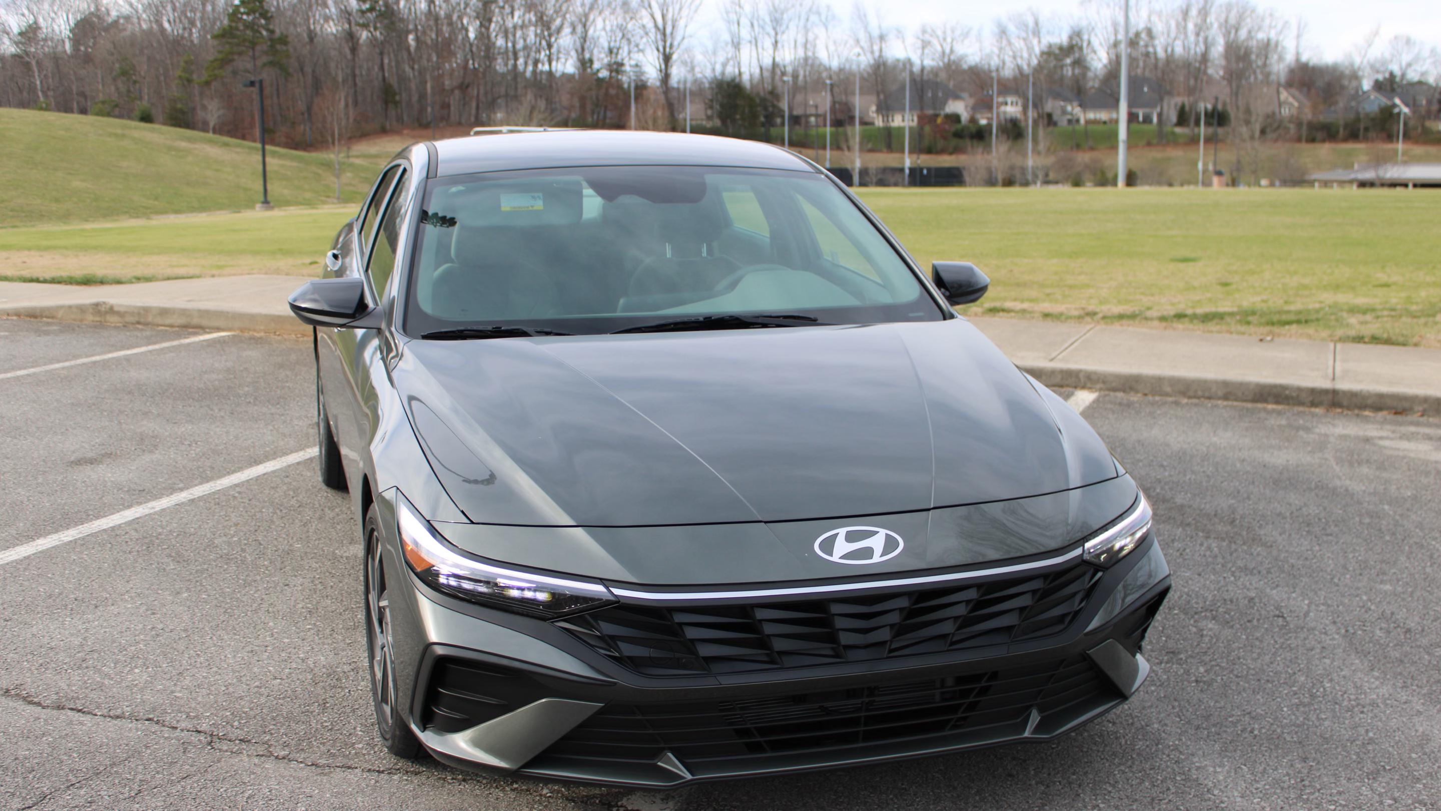 Hyundai Elantra Hybrid 2025 in Knoxville, TN