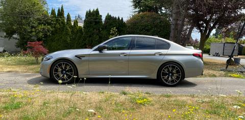 BMW M5 2022