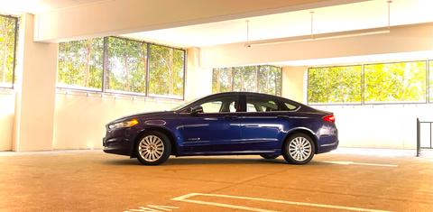 Ford Fusion Hybrid 2014