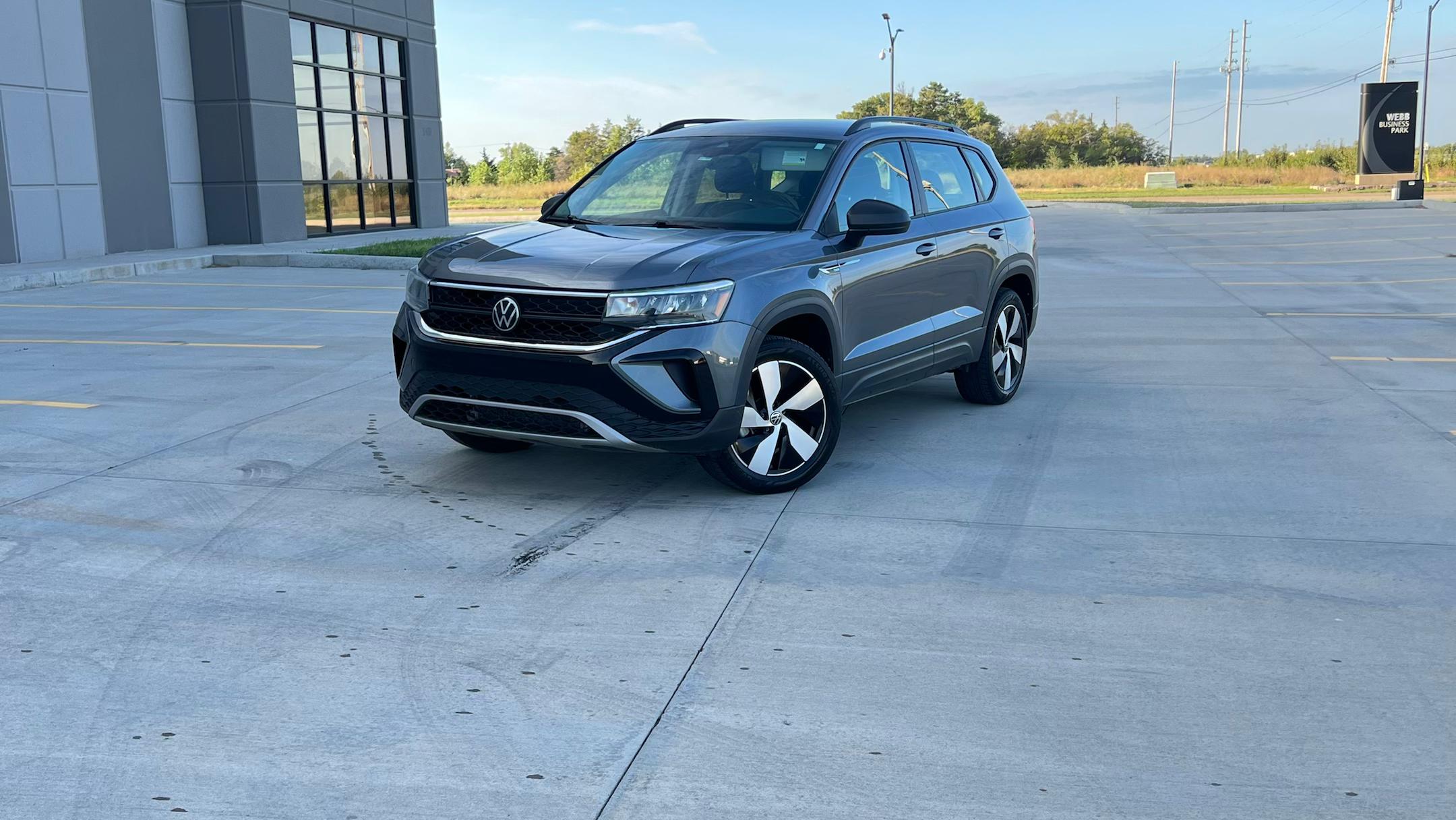 Volkswagen Taos 2024 in Wichita, KS