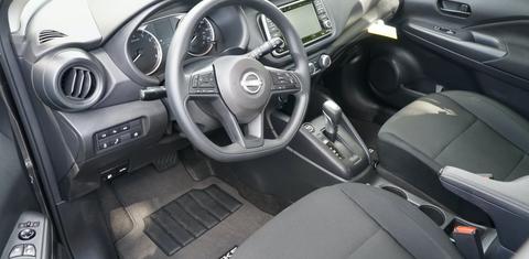 Nissan Kicks Play 2025