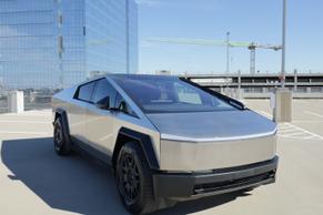 Tesla Cybertruck 2024 in Plano