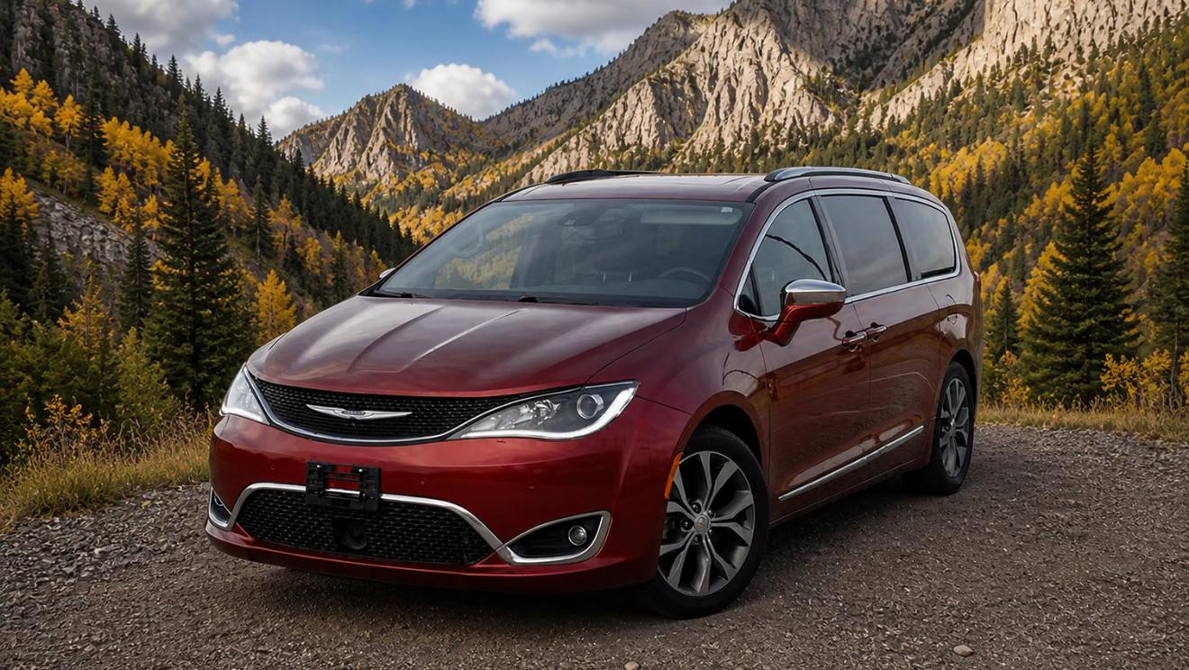 Chrysler Pacifica 2018 in Denver, CO