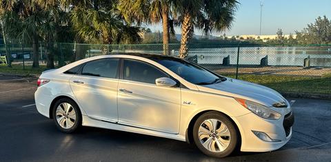 Hyundai Sonata Hybrid 2013