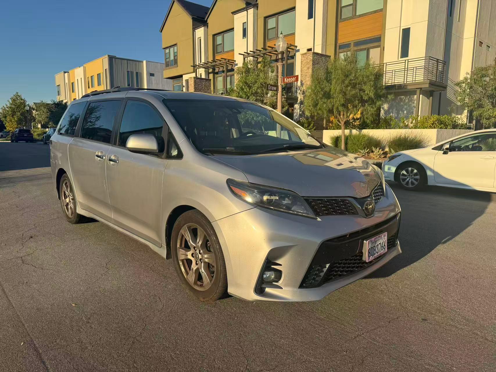 Toyota Sienna 2018 in Irvine, CA