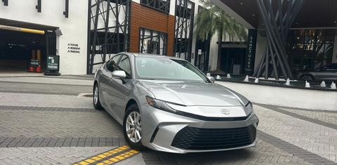 Toyota Camry Hybrid 2025