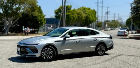 Hyundai Sonata Hybrid 2025