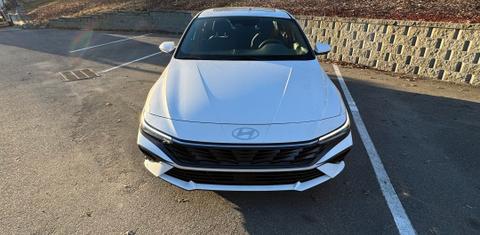 Hyundai Elantra 2024