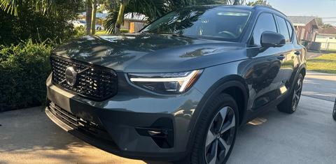 Volvo XC40 2026