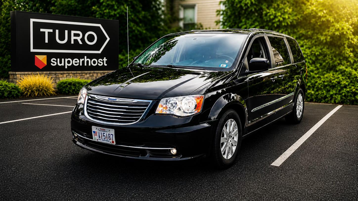 Chrysler Town & Country 2015 in Middletown, CT