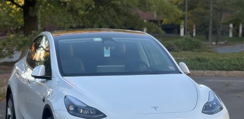 Tesla Model Y 2023
