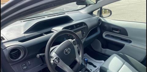 Toyota Prius c 2013