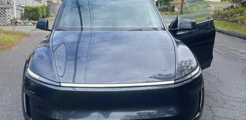 Tesla Model Y 2026