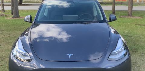 Tesla Model Y 2023