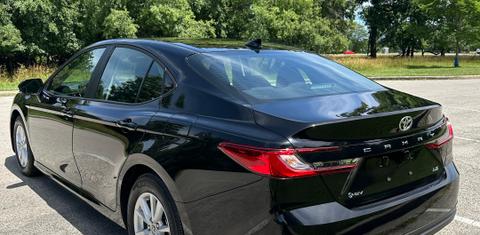 Toyota Camry Hybrid 2025
