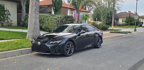 Lexus IS 2025