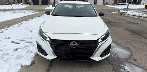 Nissan Altima 2025