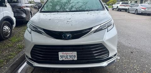 Toyota Sienna 2024