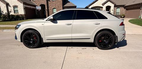 Audi Q8 2023