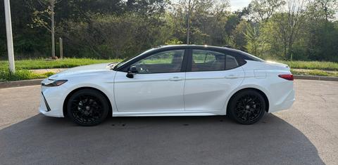 Toyota Camry Hybrid 2026