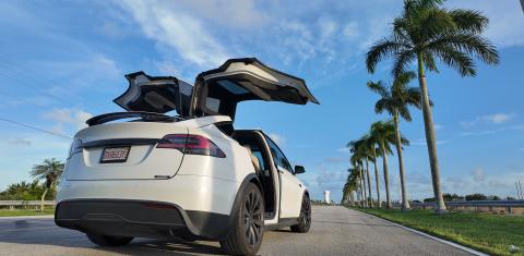 Tesla Model X 2022