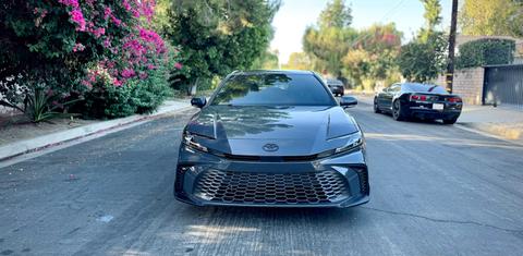 Toyota Camry Hybrid 2025