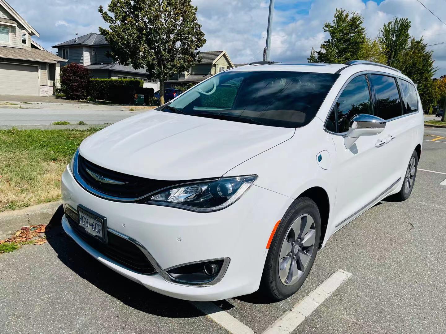 Chrysler Pacifica 2019 in Richmond, BC