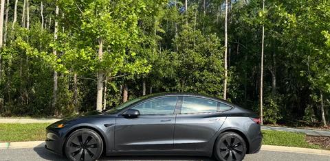 Tesla Model 3 2025