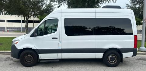 Mercedes-Benz Sprinter 2024