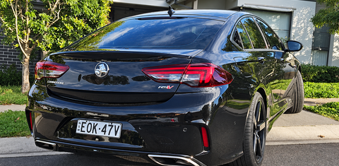Holden COMMODORE 2019