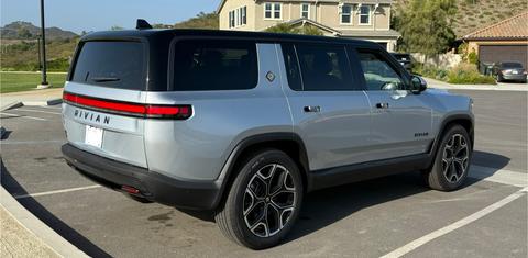 Rivian R1S 2025