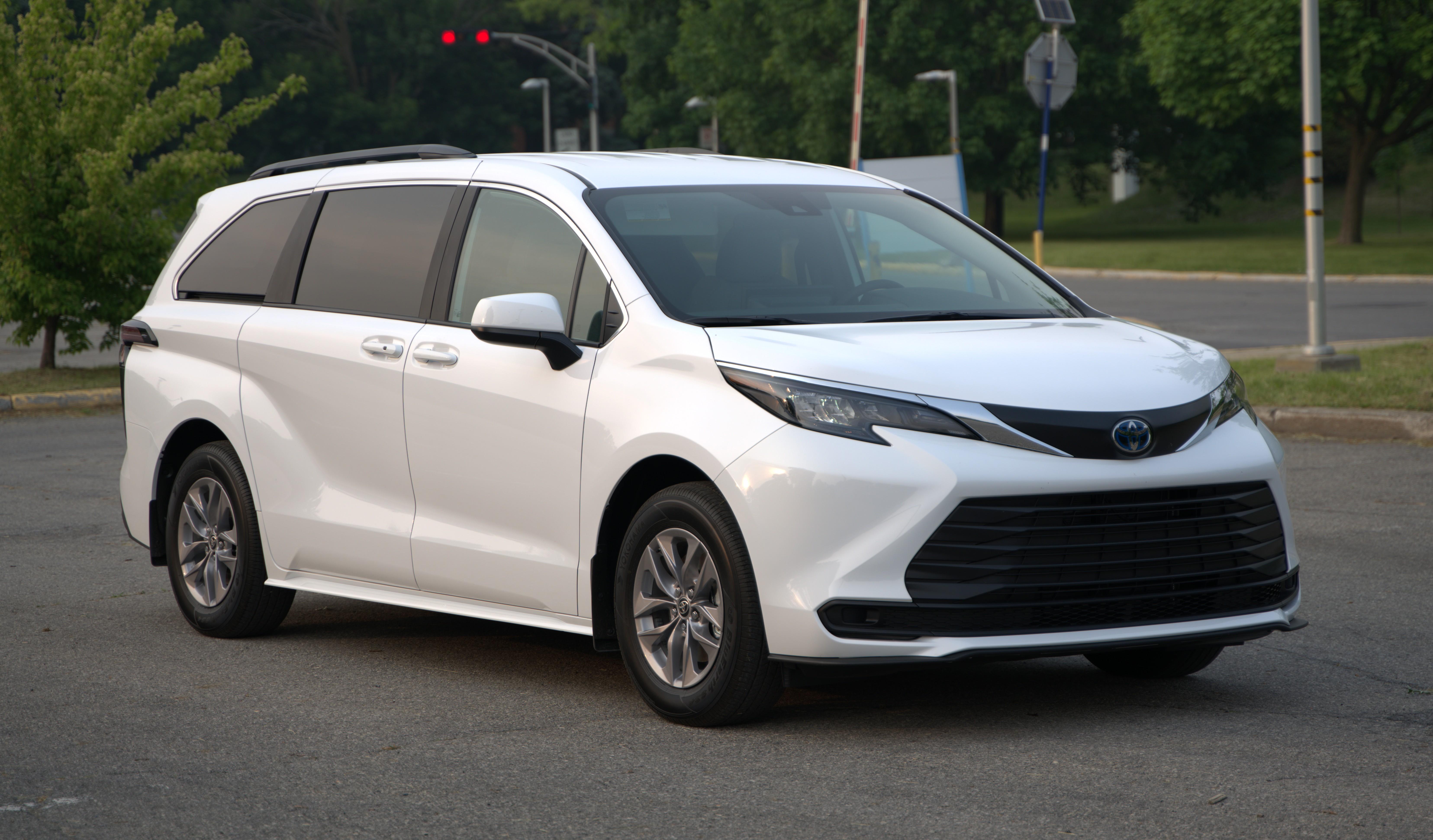 Toyota Sienna 2025 à Dorval, QC