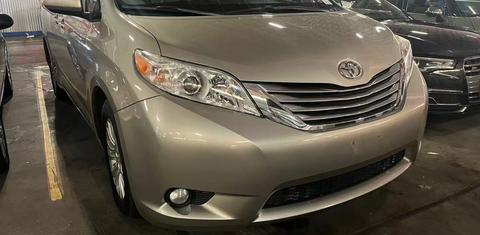 Toyota Sienna 2015