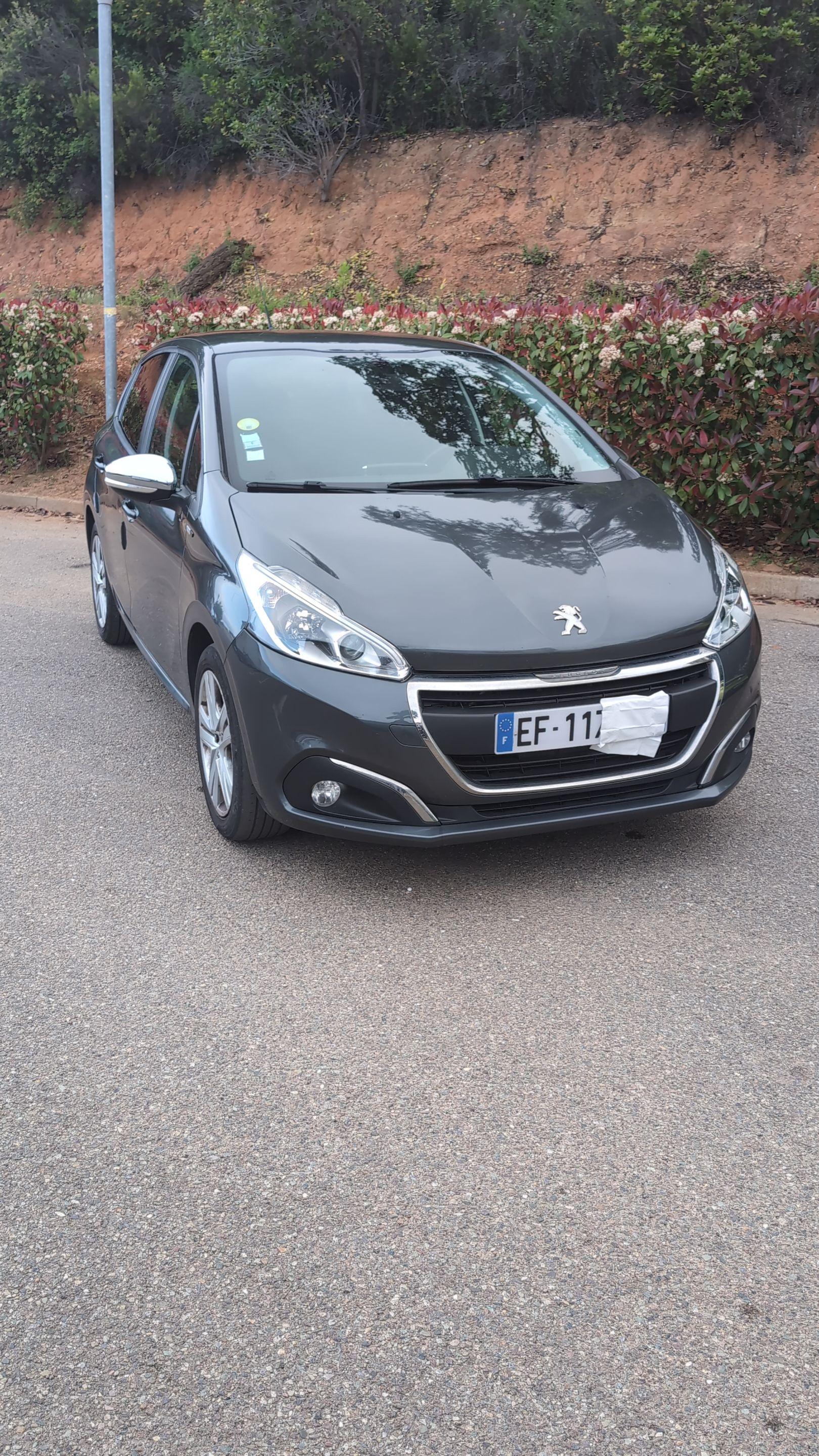 Peugeot 208 2016 à Lucciana