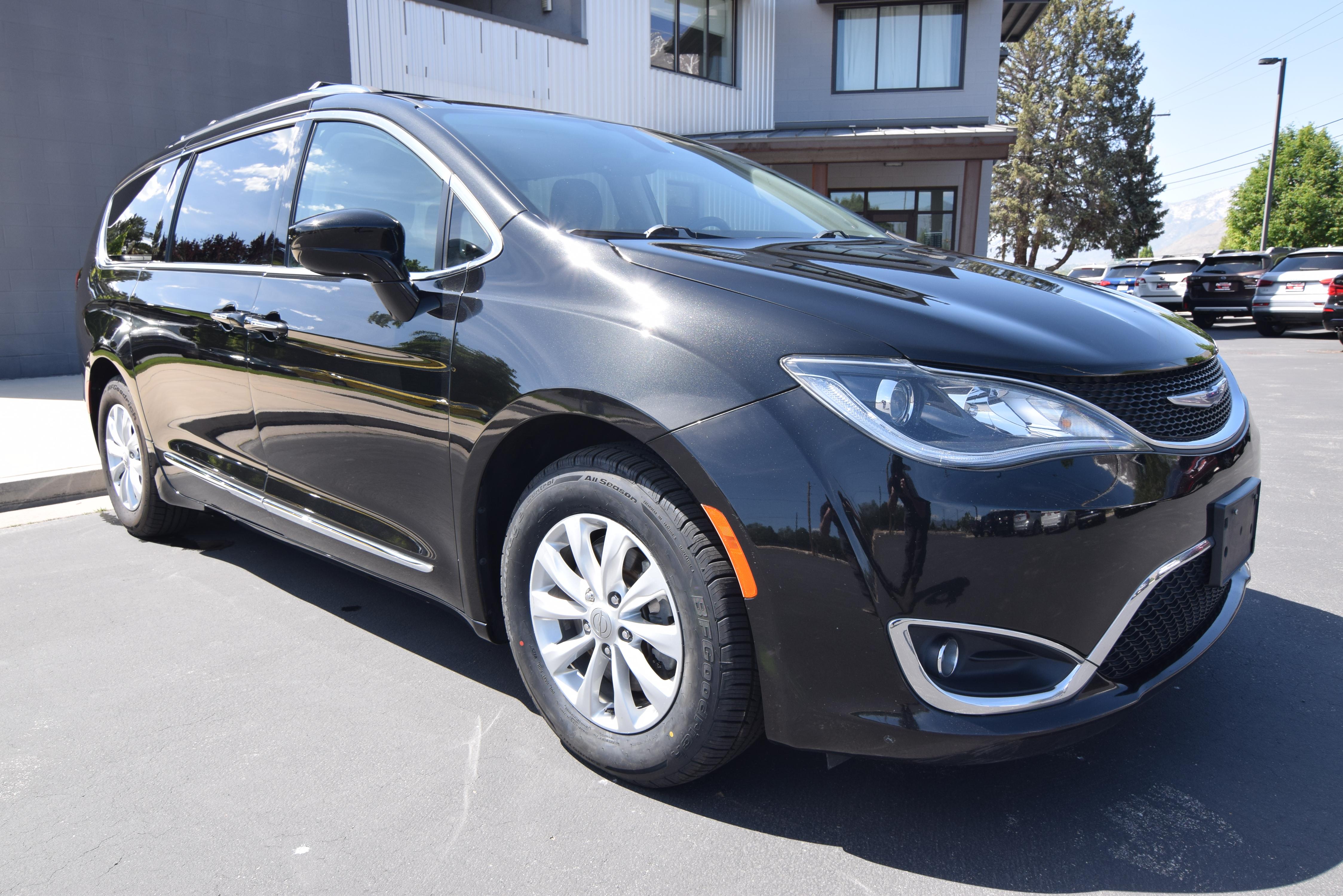 Chrysler Pacifica 2019 in 