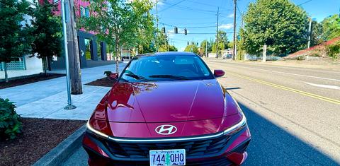 Hyundai Elantra 2024