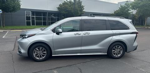 Toyota Sienna 2025