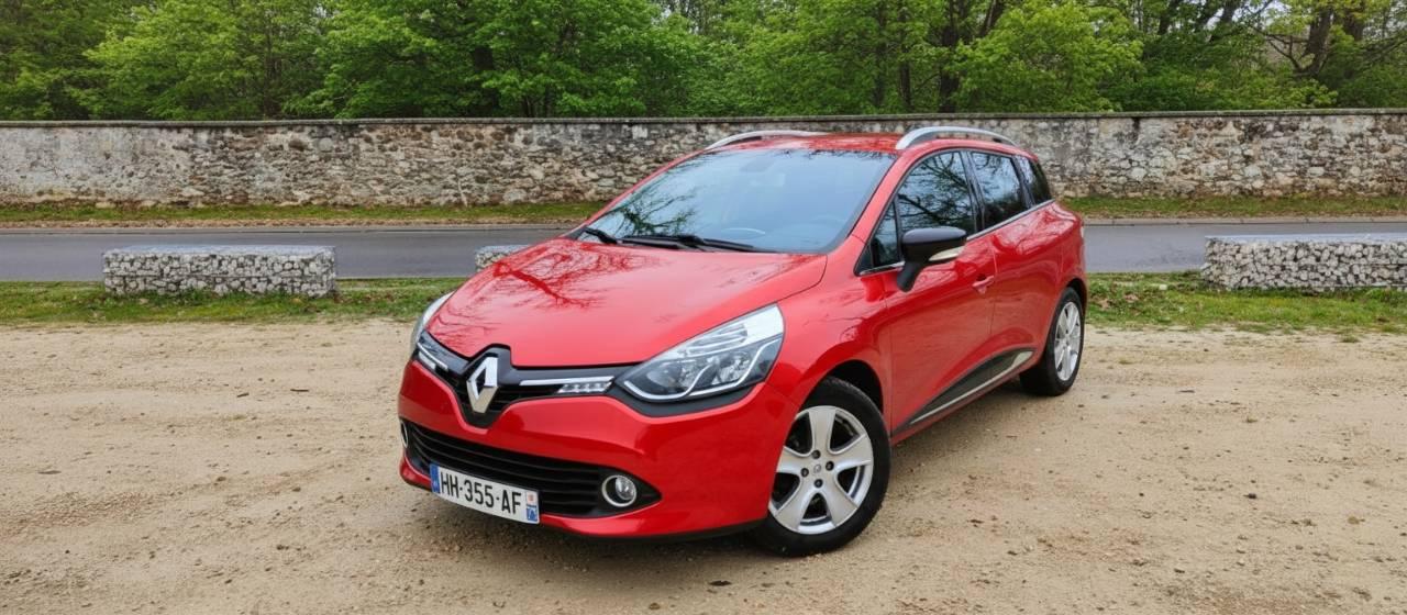 Renault CLIO IV ESTATE 2015 à Melun