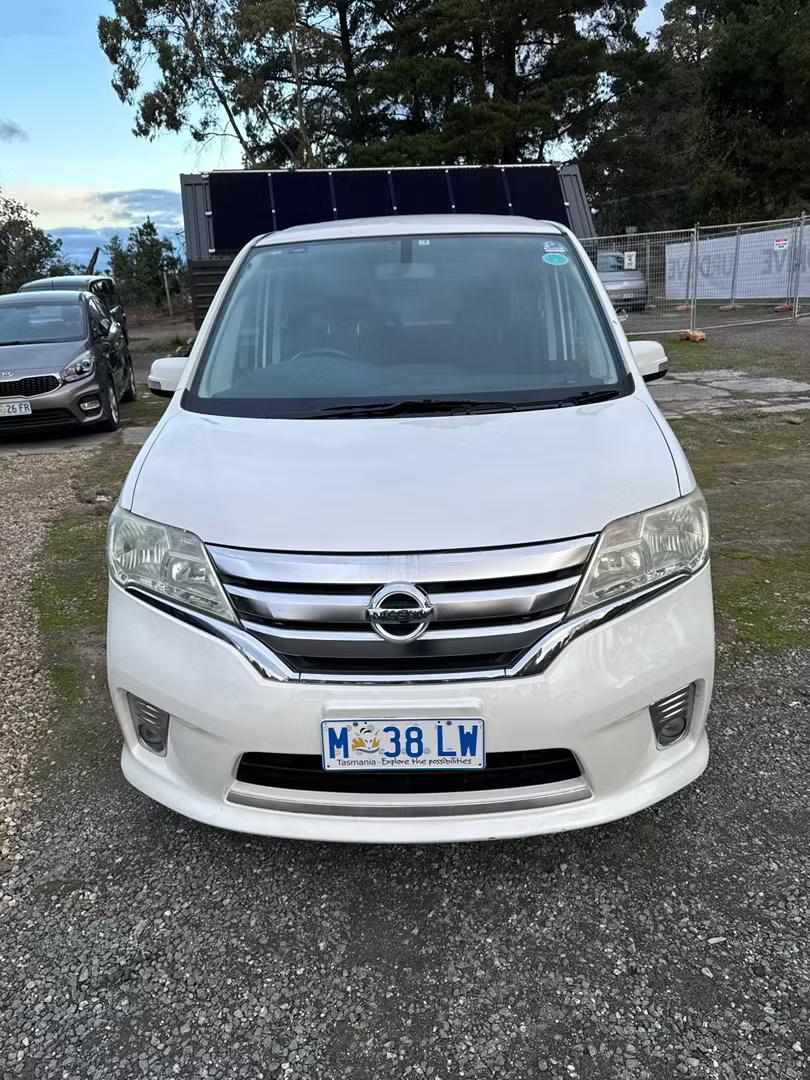 Nissan Serena 2013 in Cambridge
