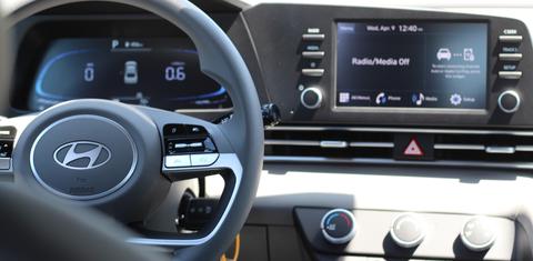 Hyundai Elantra 2025