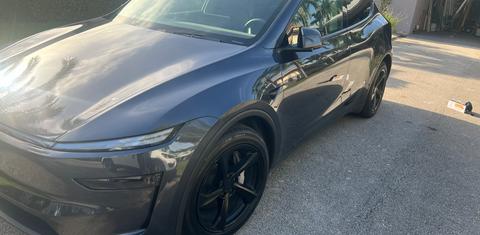 Tesla Model Y 2026