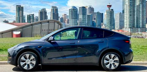 Tesla Model Y 2024