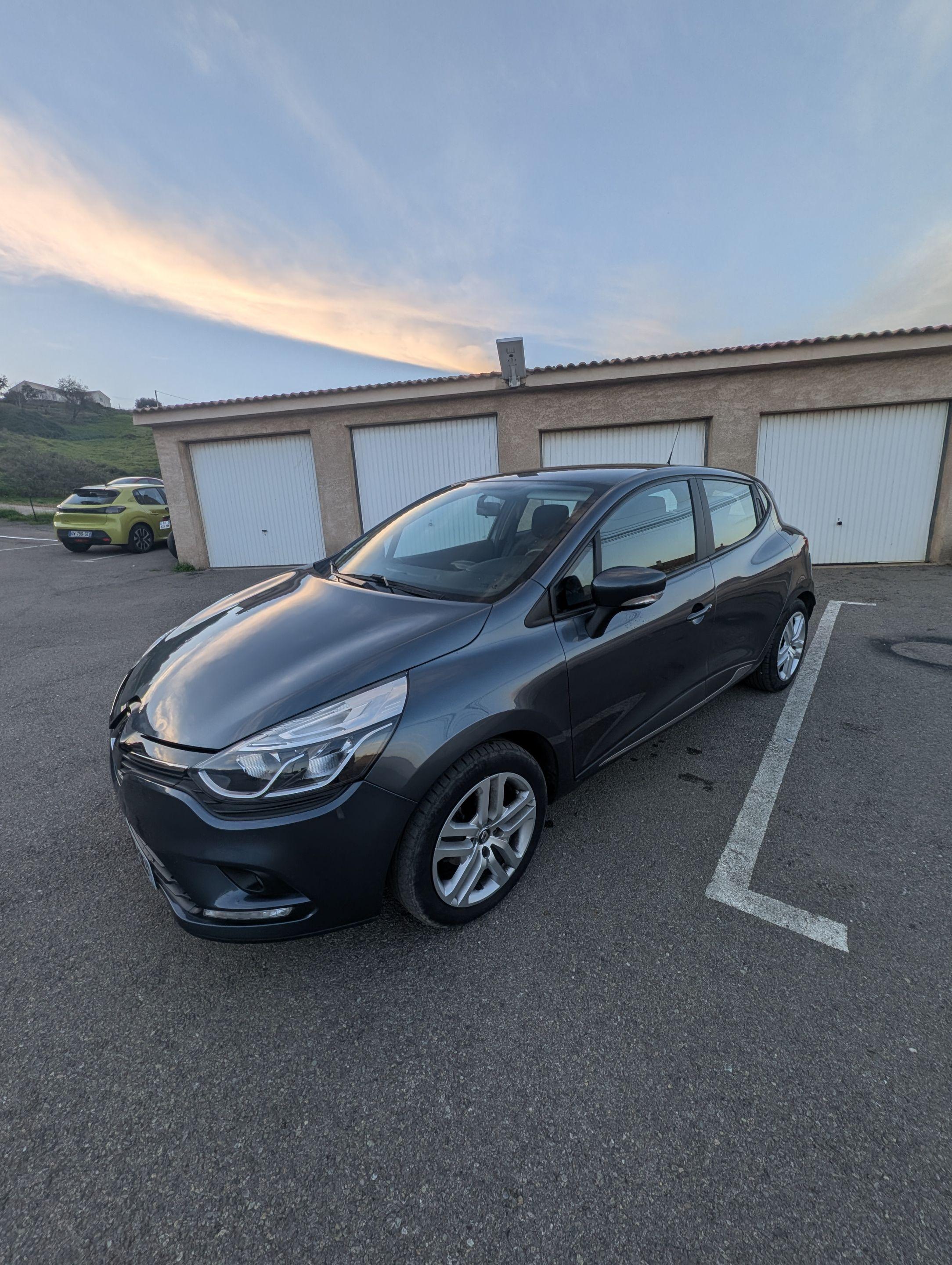 Renault CLIO IV 2017 à Castellare-di-casinca