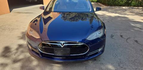 Tesla Model S 2015