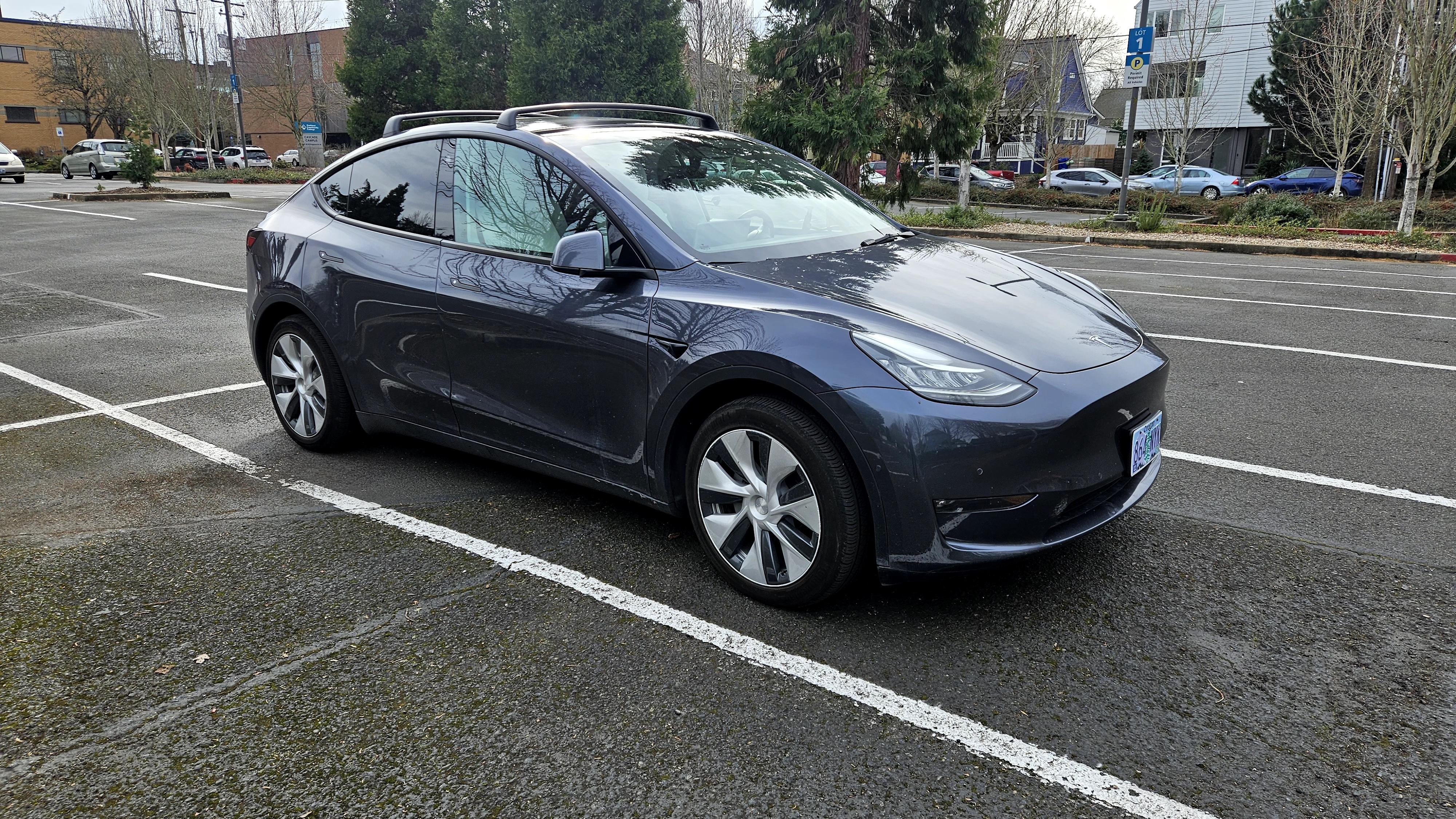Tesla Model Y 2023 in Portland, OR