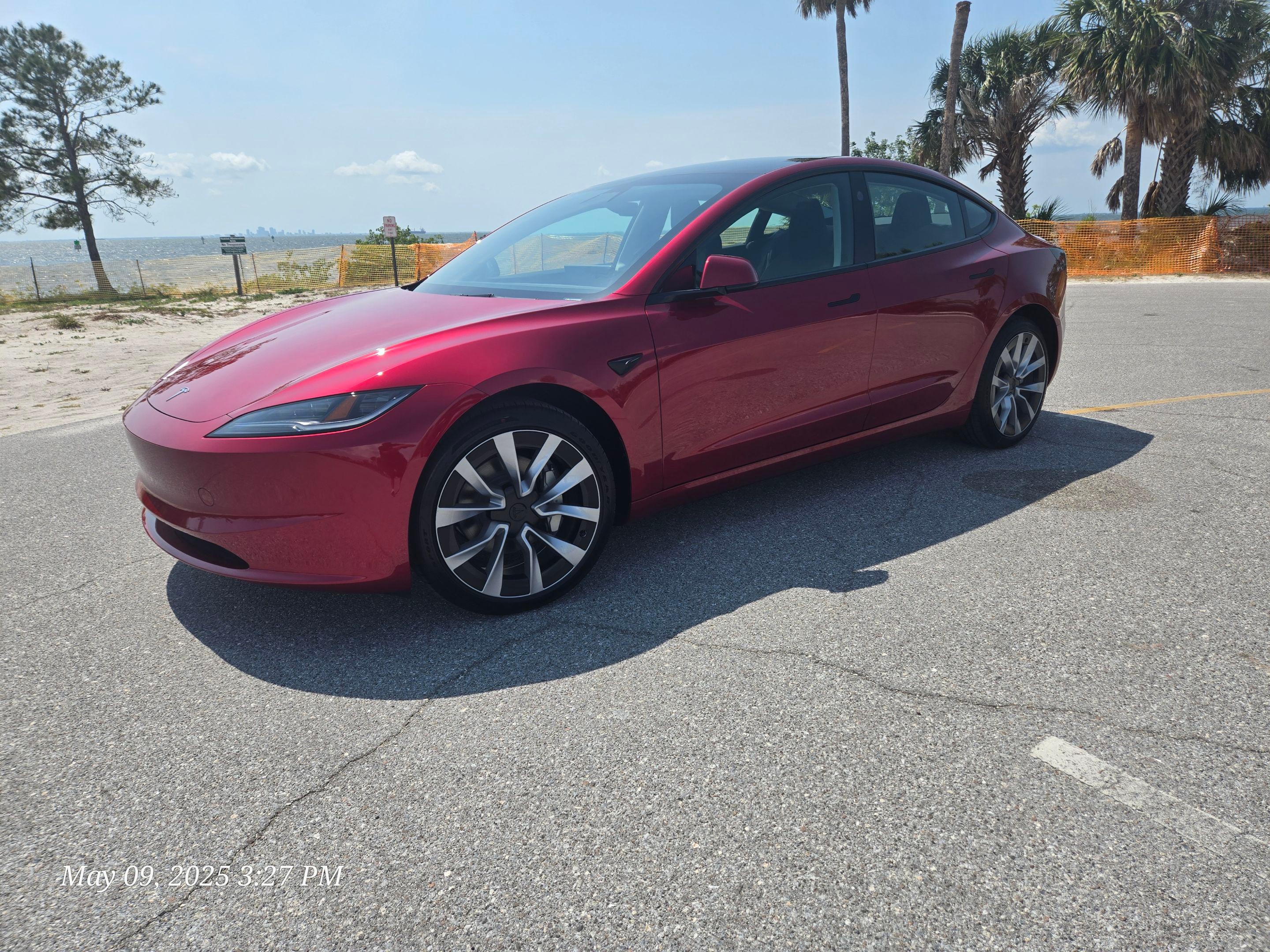 Tesla Model 3 2025 in Apollo Beach, FL